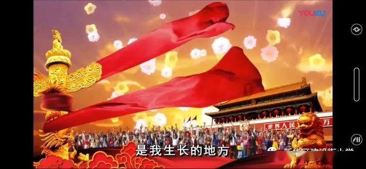 可爱女孩参加宴会
