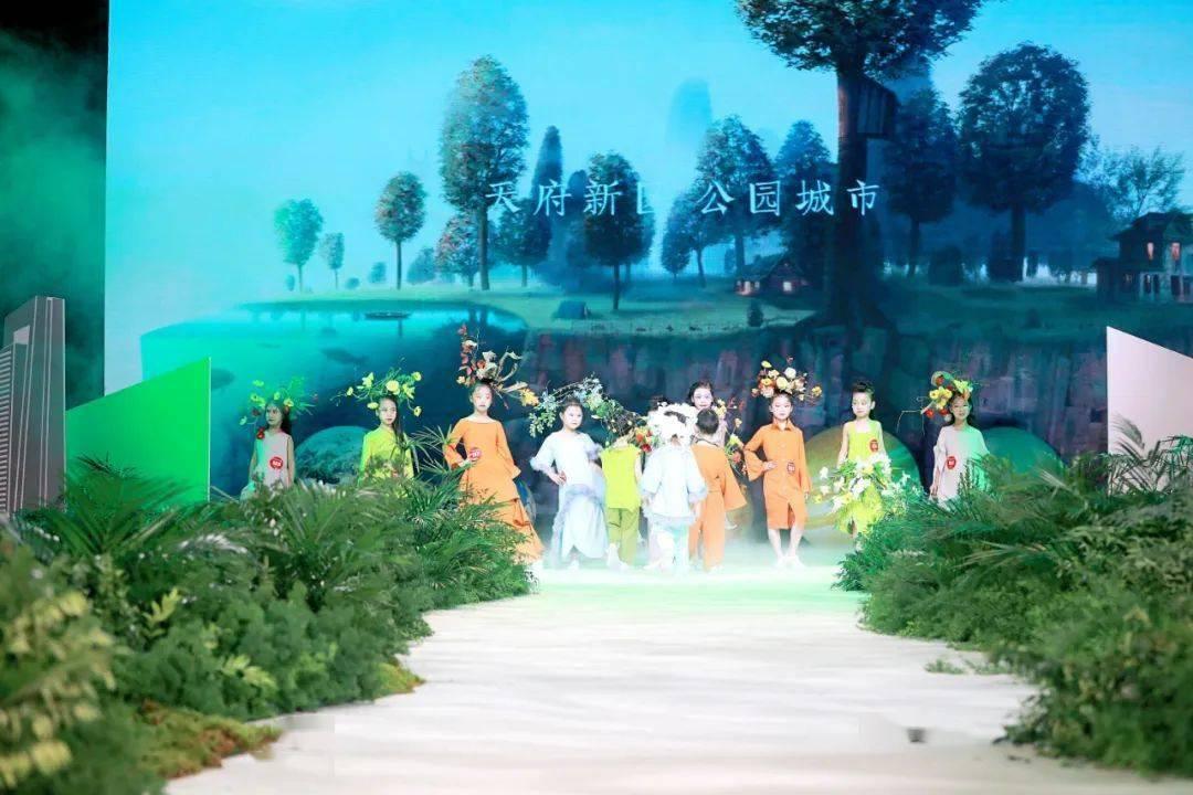 小猪佩奇找蛋糕